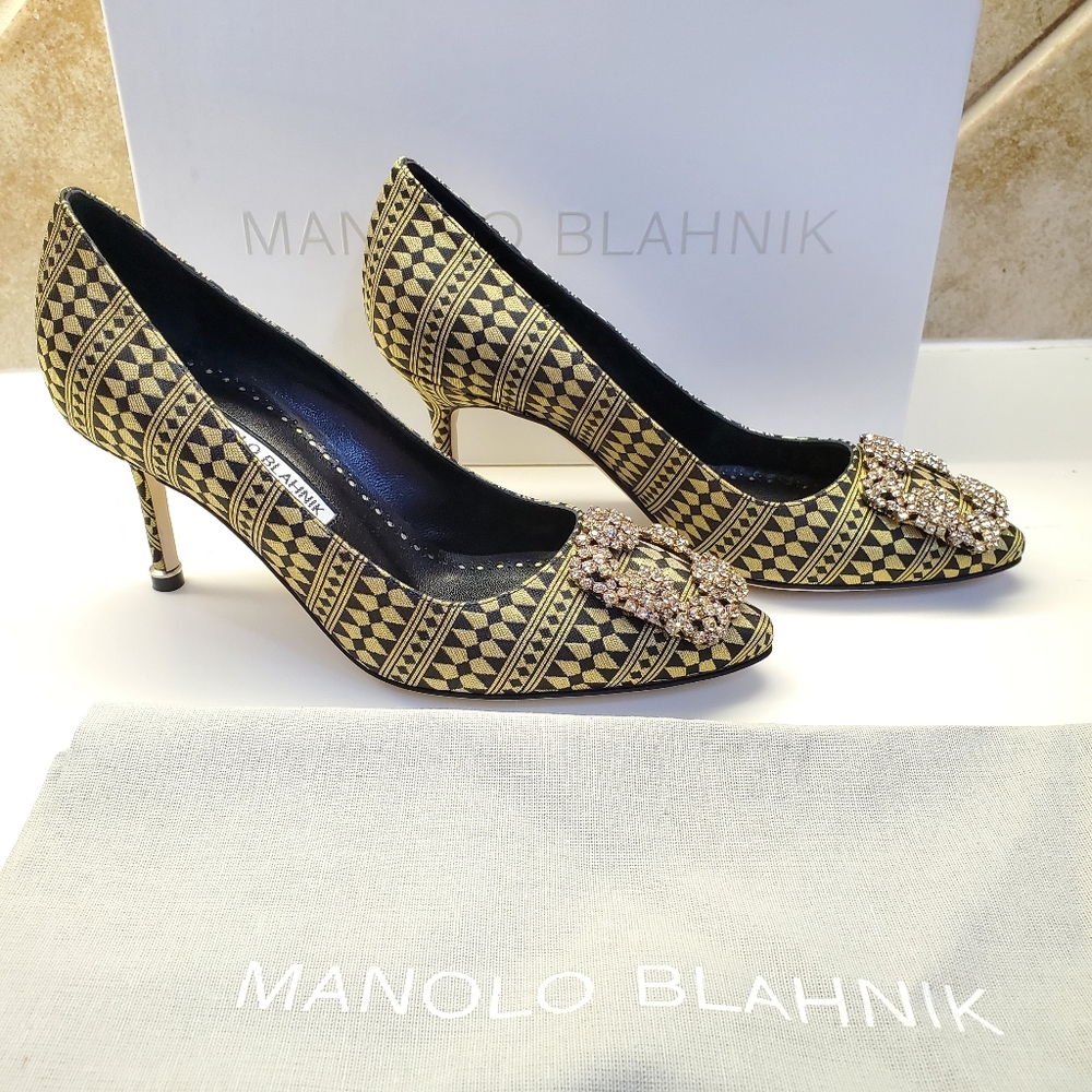 Manolo blahnik hangisi 70mm